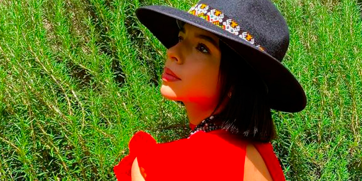 Ángela Aguilar vive momento histórico en Jaripeo Sin Fronteras