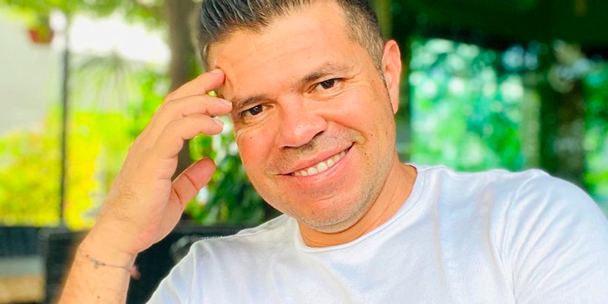 Medina celebra cuatro años de solista Urbanda Magazine