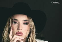 Lola Indigo sombrero negro y cowboy