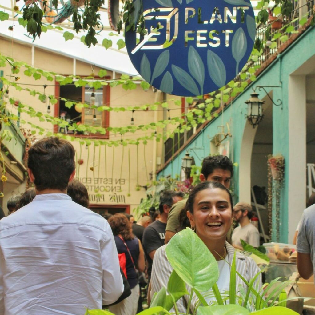 El lugar perfecto para conocer y comprar tus plantitas. 