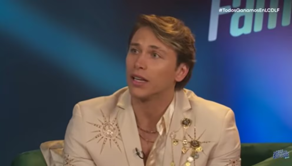 Aldo de Nigris sufre caída en el Carnaval de Mazatlán 2026