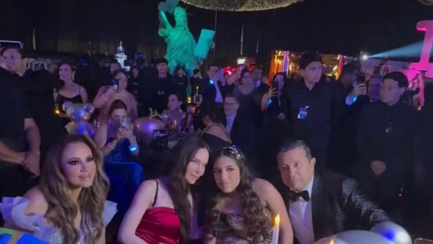 Belinda fue la encargada de cantarle las mañanitas a Mafer.