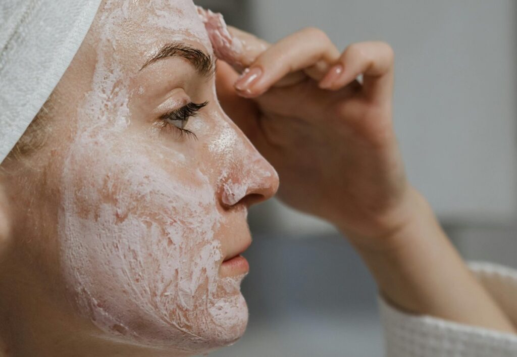 Como mascarilla, no debe aplicarse más de 10 minutos. 